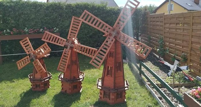 Charming Garden Windmills Perfect for Your Outdoor Space