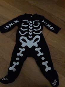 Mamas and Papas - Skeleton all in one 9-12 months