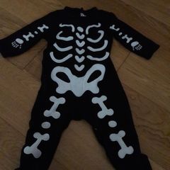 Mamas and Papas - Skeleton all in one 9-12 months
