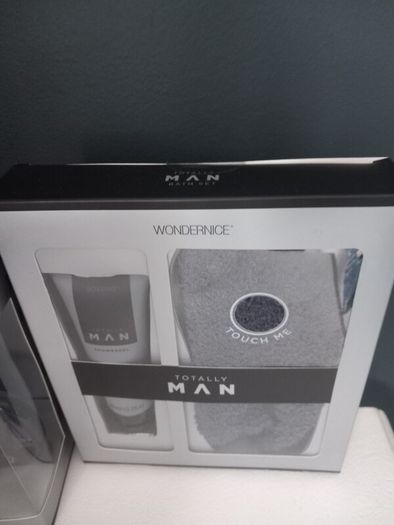 Set of 2 Brand New Mens Gift Sets