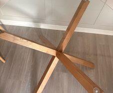 Agerby glass round dining table