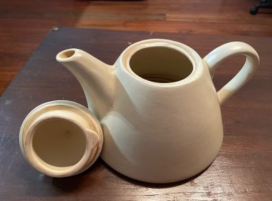 (Move out sell-see my other low priced ads) Vintage Handmade Ceramic Teapot