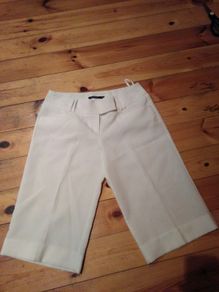 Ladies White Knee Length Shorts