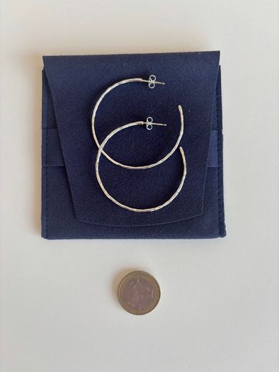 Gorjana silver Taner hoop earrings from Loulerie