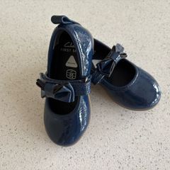 Clark's baby shoes with bow