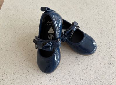 Clark's baby shoes with bow