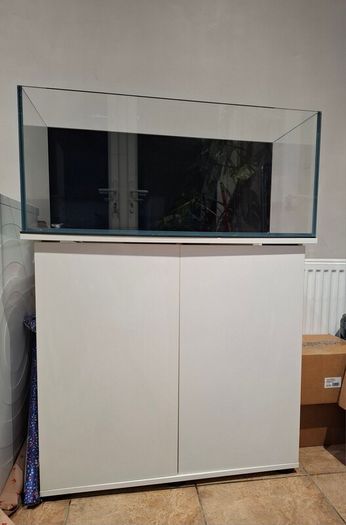 Custom Optiwhite Aquarium + Stand (85 L)