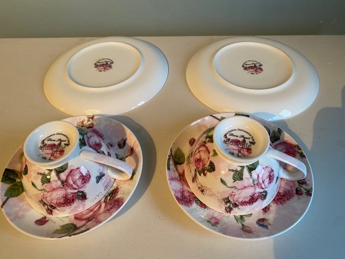 Dora Papis  vintage pink roses fine china trio very pretty