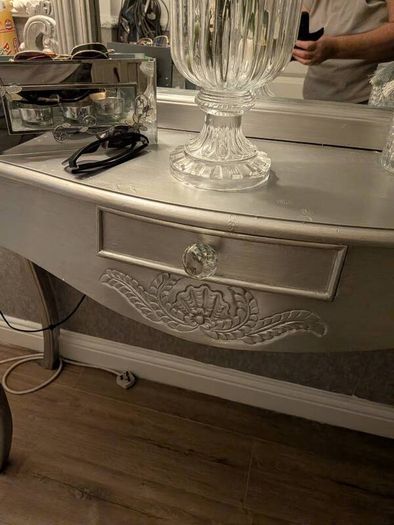Console table plus large mirror