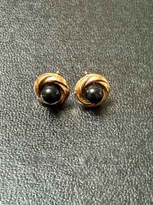 9ct gold earring free post
