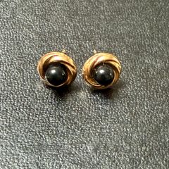 9ct gold earring free post