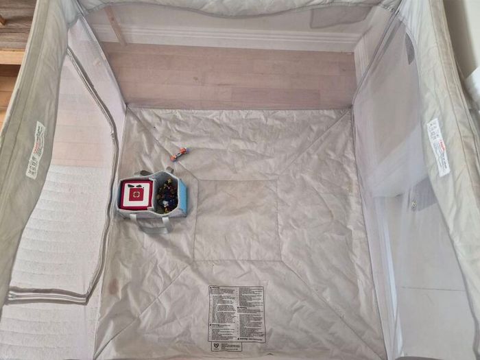 Venture All Stars Joy Square Baby Playpen