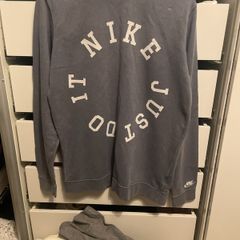 NIKE sweatshirt