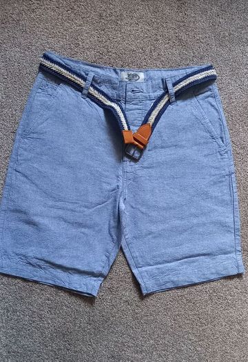 Mens shorts with belt
