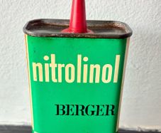 Vintage 1960's Nitrolinol Berger Gun Oil Tin