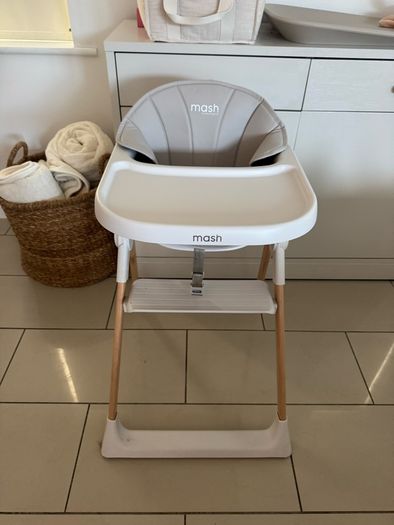 MASH highchair bundle - white