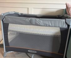 Graco contour travel cot and mattress