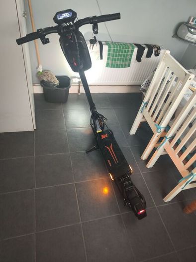 electric scooter