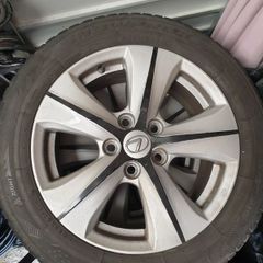 16-inch alloy wheels