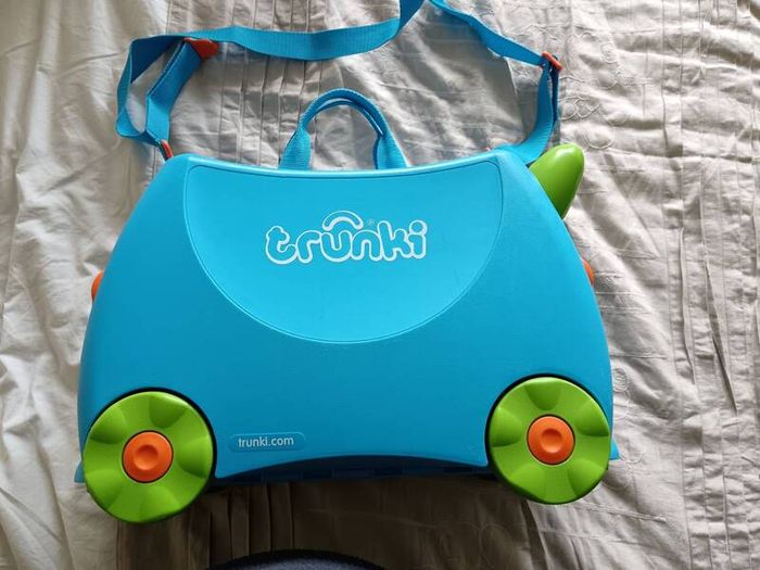 trunki kids suitcase