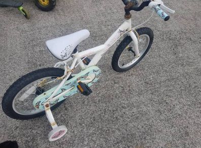Girls bike