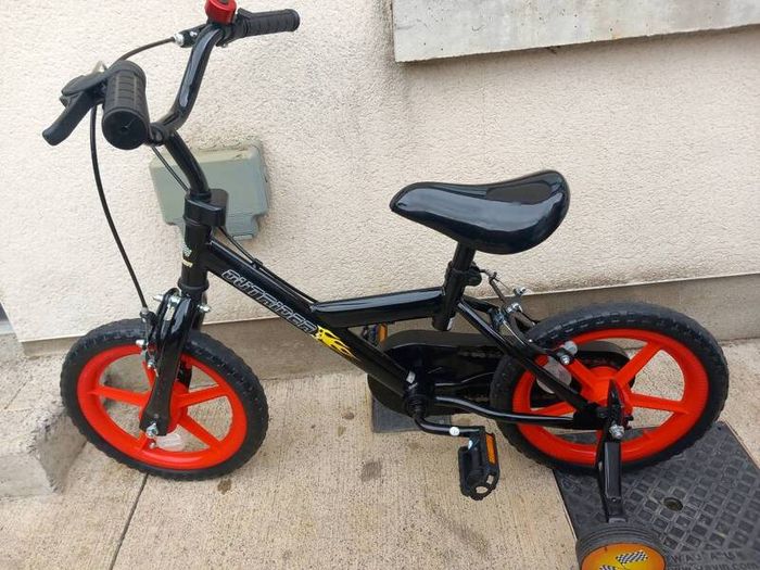 Kids outrider bike size 14 inch wheels