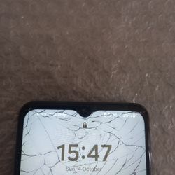 Samsung smartphone - cracked screen