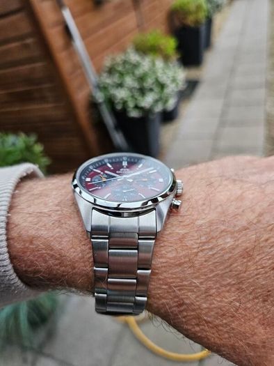 Watch Orient Neo 70' Calendar. Quartz.