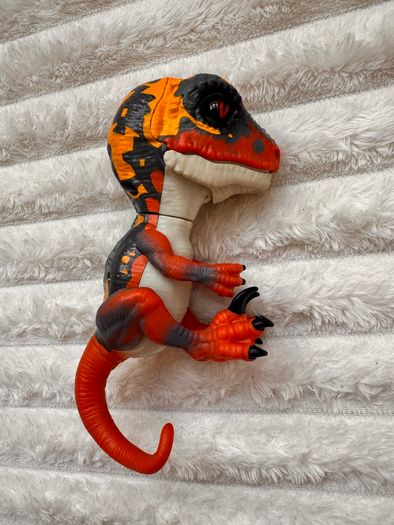 Blaze Untamed Raptor Velociraptor Fingerlings Orange & Yellow Dinosaur Used Please see photos
