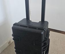 Large flight case with wheels and handle