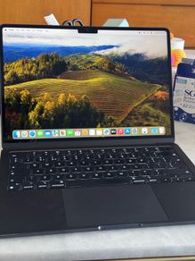 MacBook Air M2 13-inch (2022) for sale.
