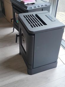 Wood pellet stoves and boiler stoves