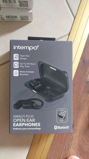 Headphones earbuds brand new many models available