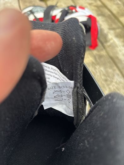 Inline skating boots