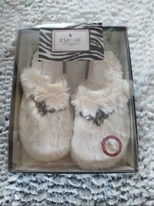 Luxury Cream Slipper Mules - Size 4/5
