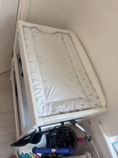 Changing table