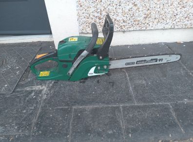 chainsaw