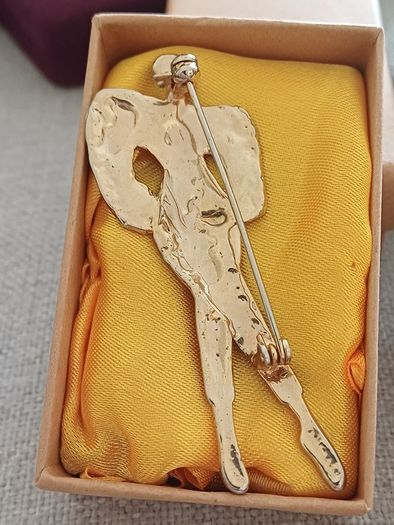 Vintage Brooches
