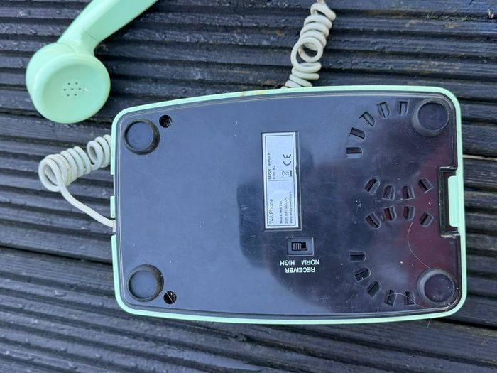 vintage collectable turquoise???? phone