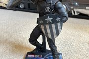 Hot Toys Captain America Concept Art MMS488 (Black Suit) 1/6 Figure