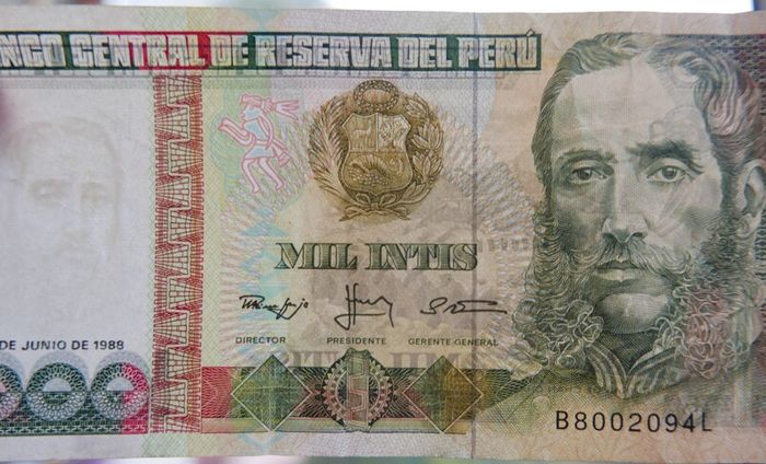 Variety of 10 Different Foreign Banknotes most of Peru