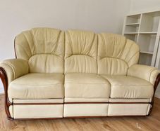 Luxury Italian Leather Recliner Suite