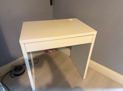 White Ikea Desk