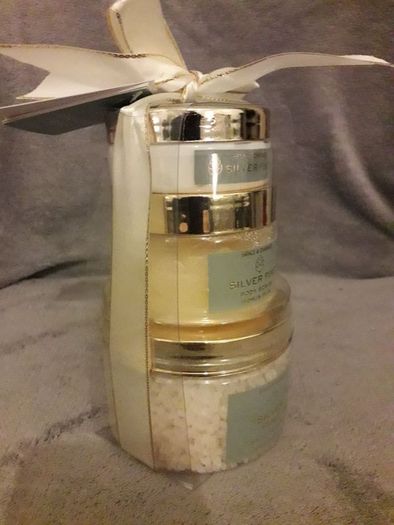 Bath Set includes: (1) Crystal, (2) Scrub & (3) Body Cream ALL for Only 10.00euro .. Price Dropped