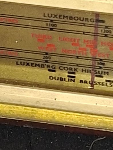 1940s Bakelite Pye Radio from Cambridge, England, Powered on no sound just static, maybe need aerial, Postage Available or collection,