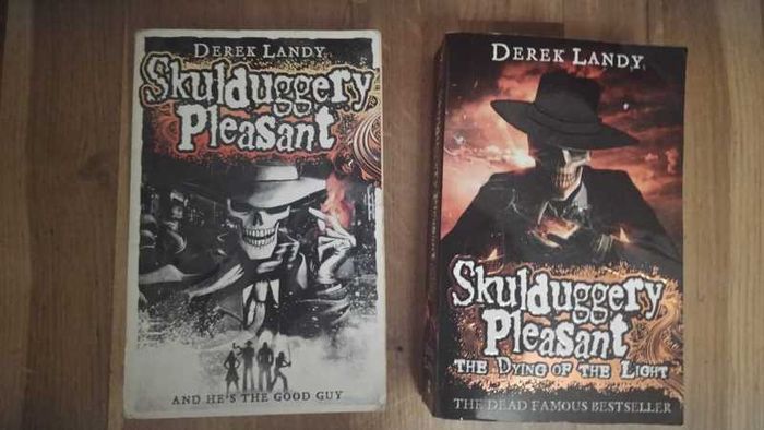 Skulduggery pleasant books