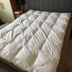 Mattress topper 150x200 (or can be used as single duvet)
