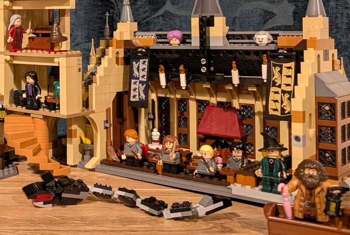 Lego Harry Potter 75954 Hogwarts Great Hall & 75953 Whomping Willow bundle
