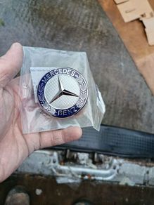 mercedes badge