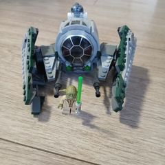 lego Yoda Star fighter